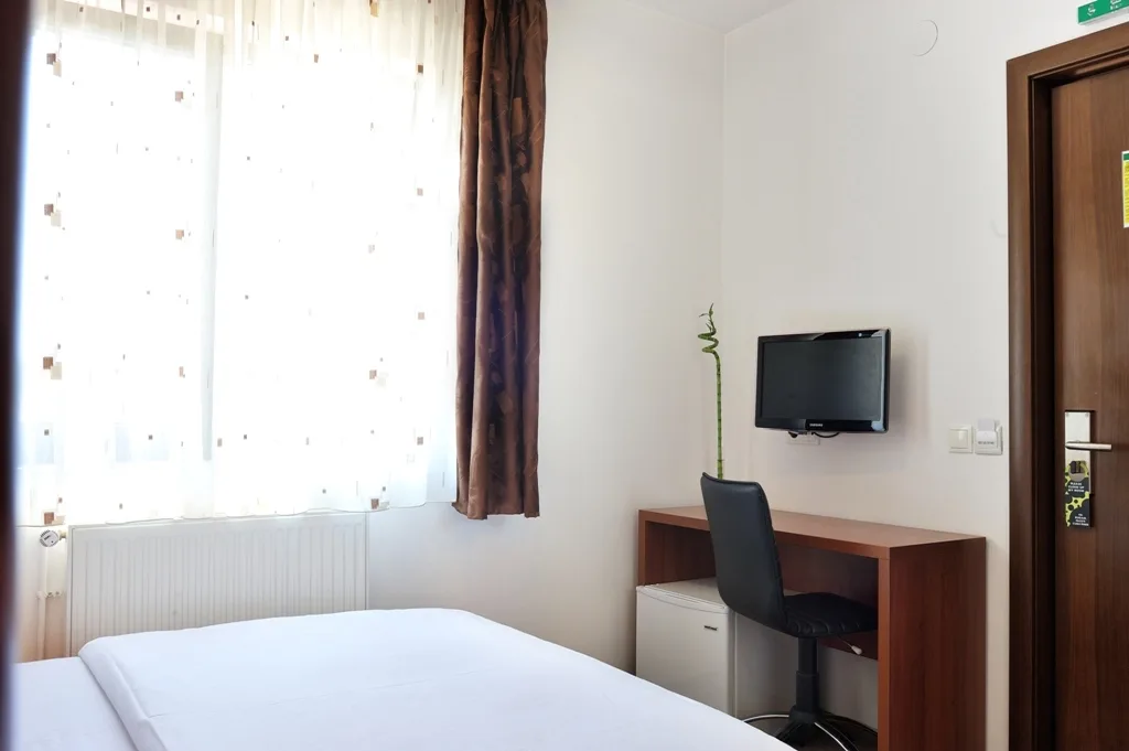 CAMERA SINGLE — Hotel Sud, Ploiești, Prahova