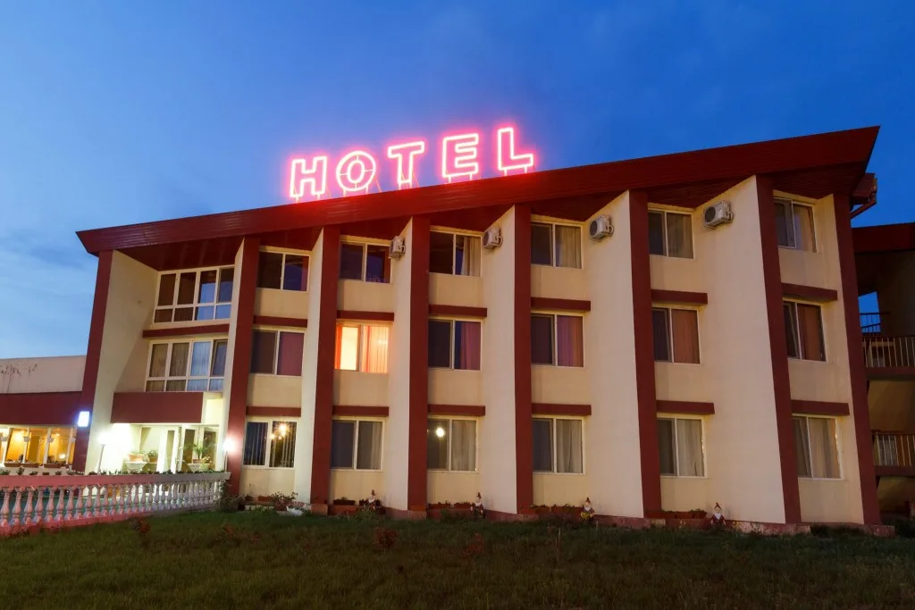 camere single și duble — Hotel Caras, Oravița, Caraș-Severin