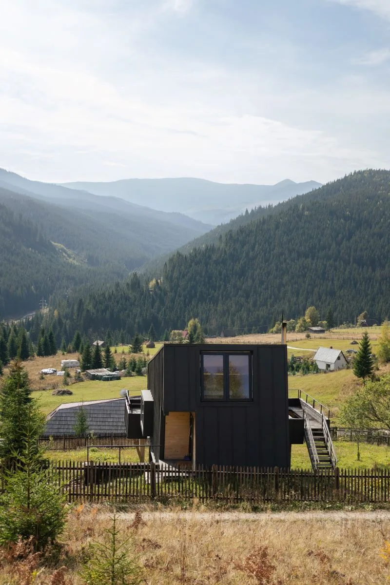 Pridvor — Haita Land, Gura Haitii, Suceava