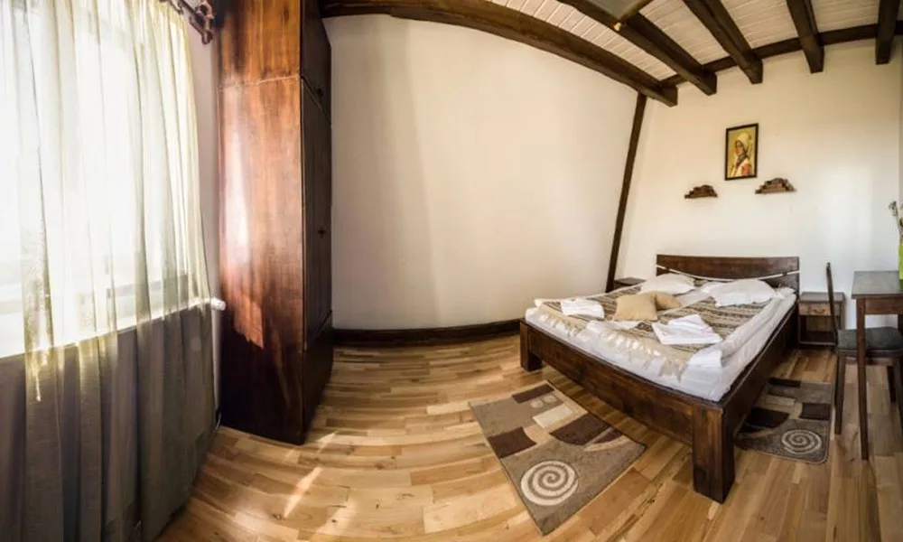 Camera twin — Andreea, Muntele Băișorii, Cluj