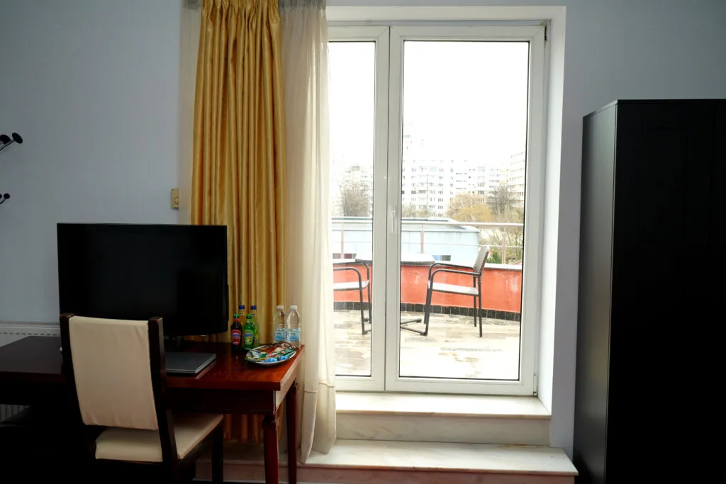 Camera Doi Păsări — Bliss, București, București