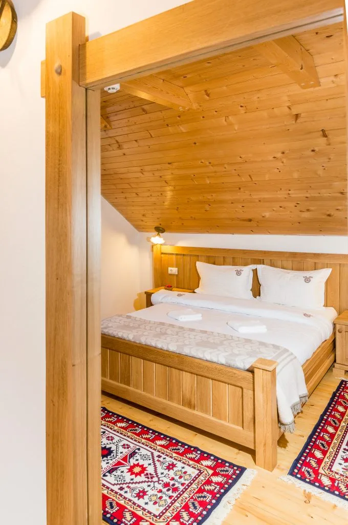 Budget Standard Double Room — Dacii Liberi, Petrova, Maramureș