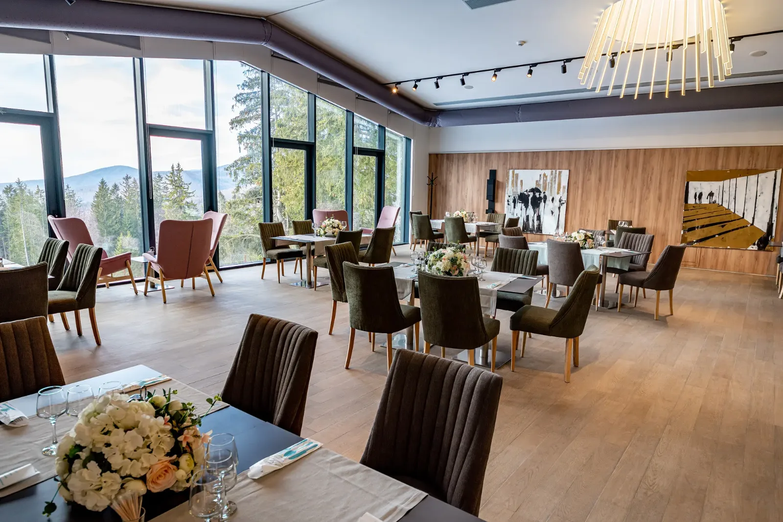 Complex Hotelier COTA O MIE
