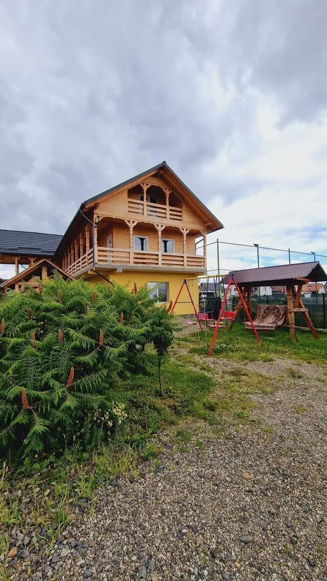 Camera tripla — Domnița, Ocna Șugatag, Maramureș