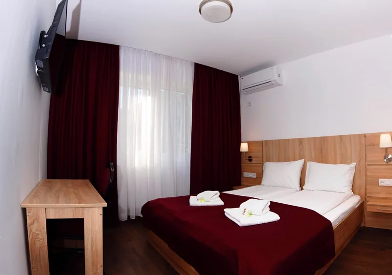 Camera dubla matrimoniala — Hotel Otopeni, Otopeni, Ilfov