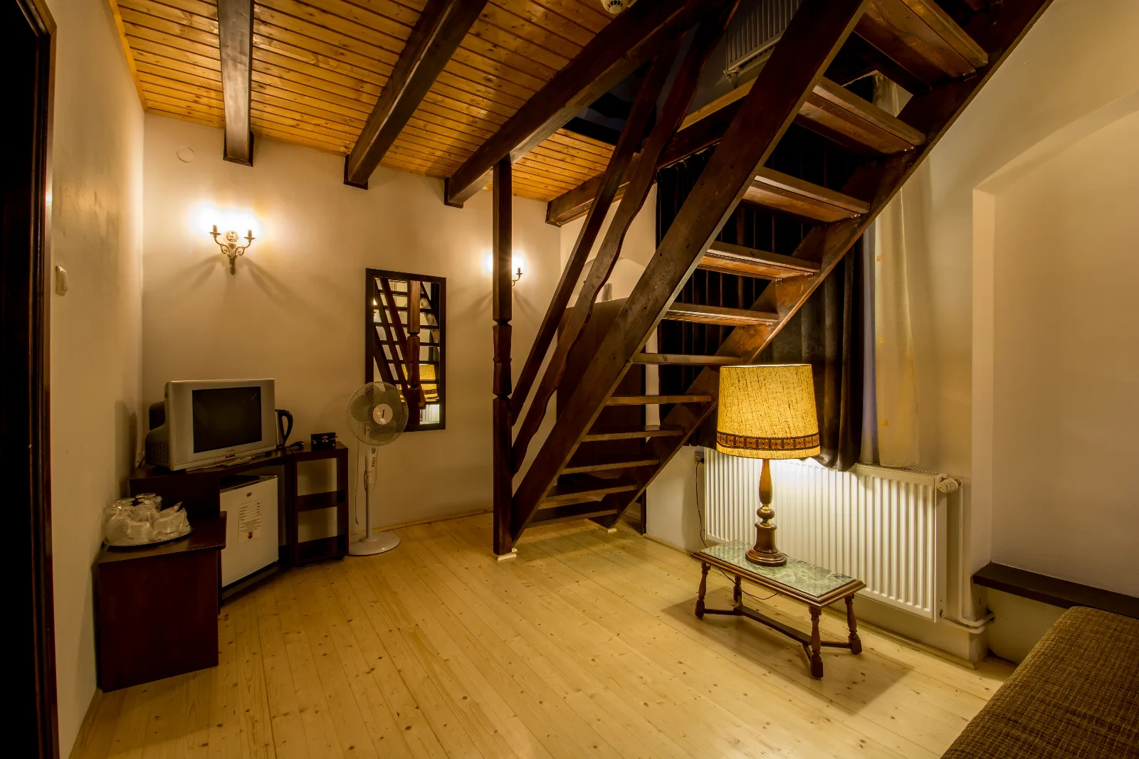 Camera 4 cu balcon — Casa Veche, Sibiu, Sibiu
