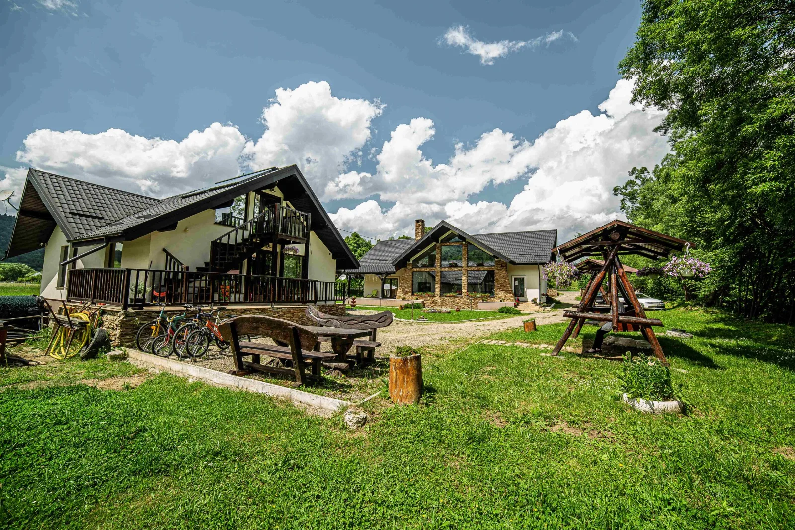 Camera 1 – pat dublu si canapea — Arc Bucovina, Molid, Suceava