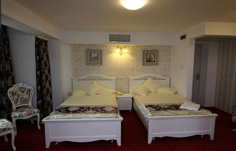 Camera dubla superioara — Helin, Craiova, Dolj