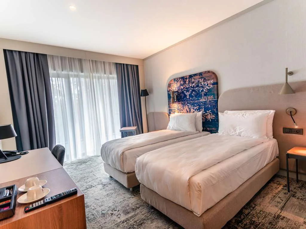 Classic room with 2 single beds — Mercure Sibiu Arsenal, Sibiu, Sibiu