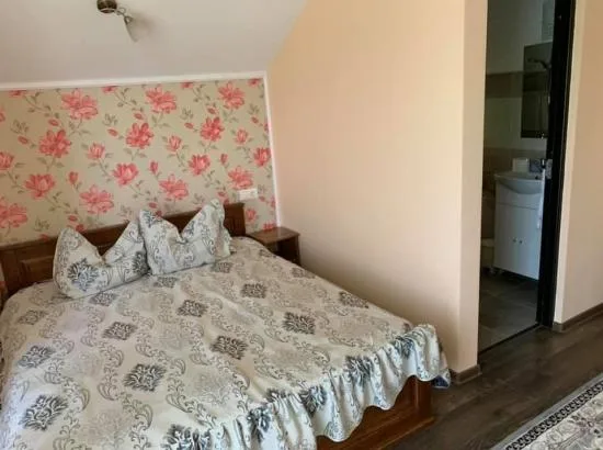 Camera dubla matrimoniala — Amalia, Rodna, Bistrița-Năsăud