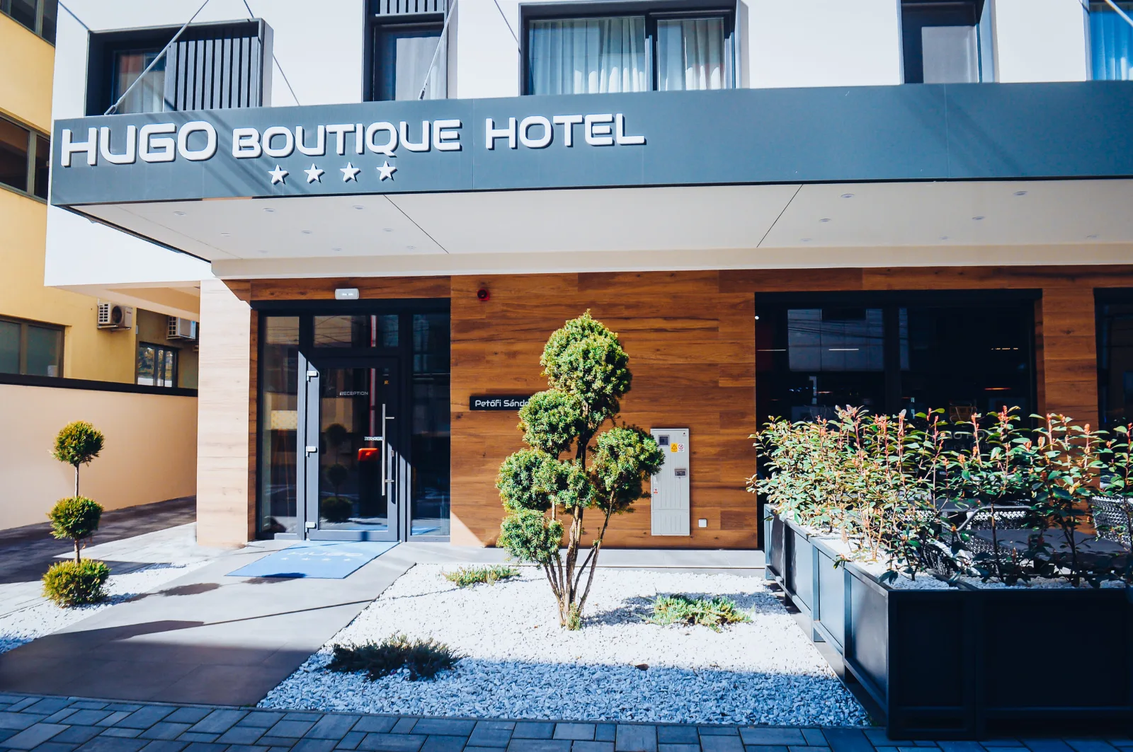 Hugo Boutique