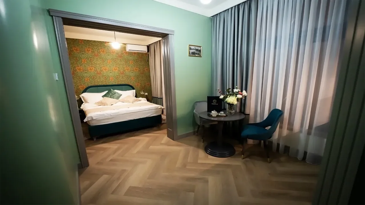Room 2 — Tempus, București Sectorul 4, București