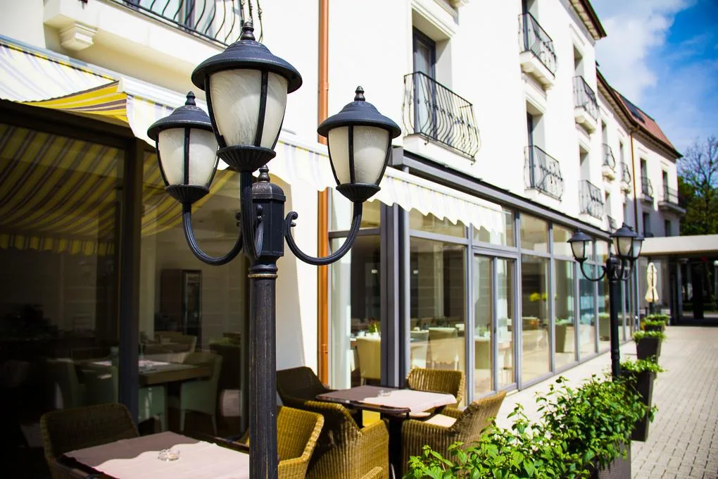 City Hotel