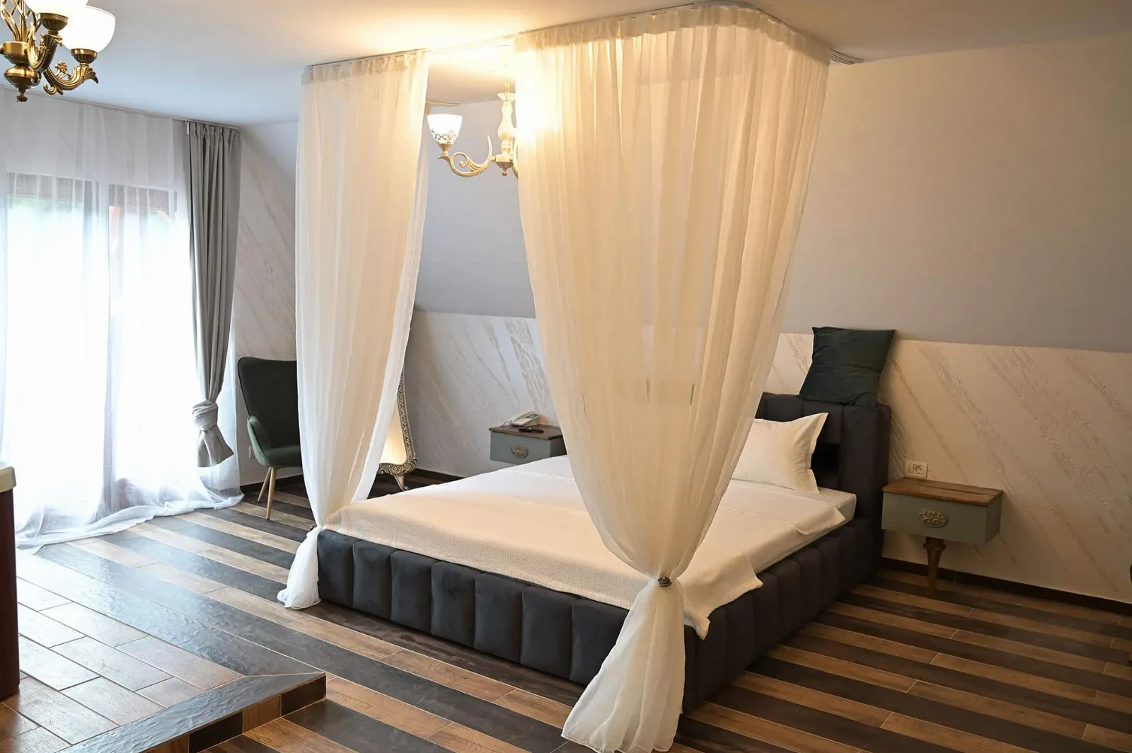 Cameră dublă cu spa — Conacul Radacinilor, Jieț, Hunedoara