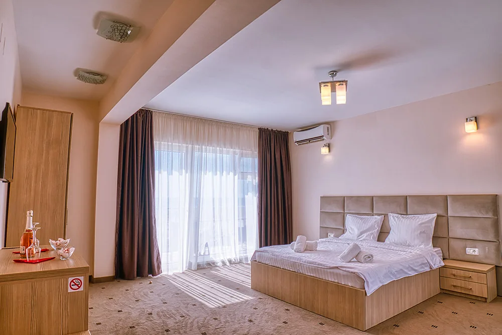 Camera triplă (un pat matrimonial și un pat single) — Sammos Resort, Mamaia Nord, Constanța