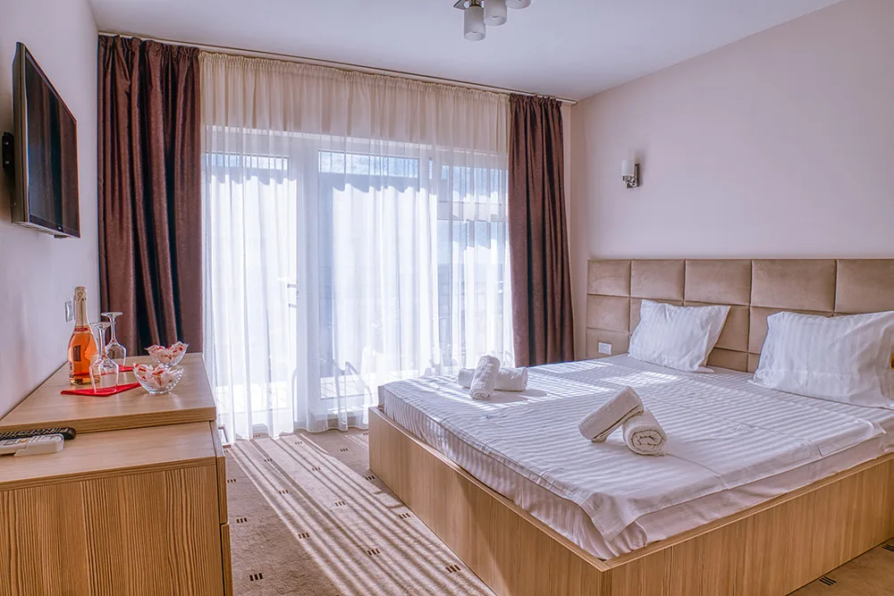 Camera dublă matrimonială cu vedere la grădină — Sammos Resort, Mamaia Nord, Constanța