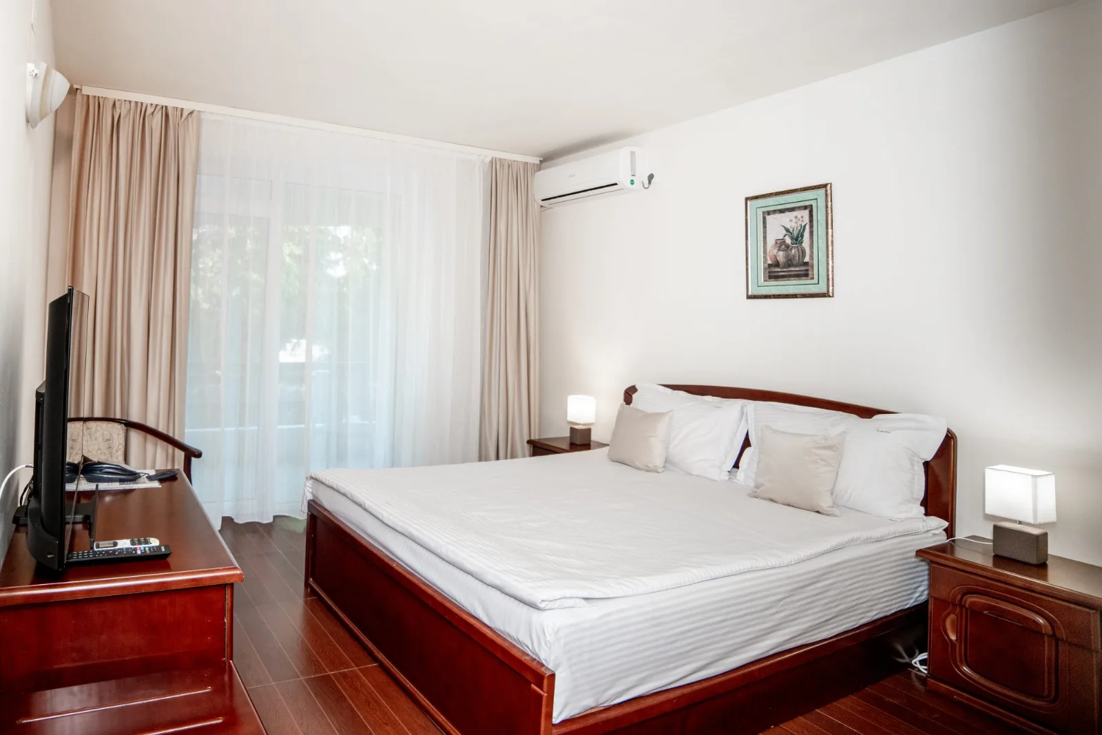 Camera dubla standard cu balcon mare — Corina, Venus, Constanța