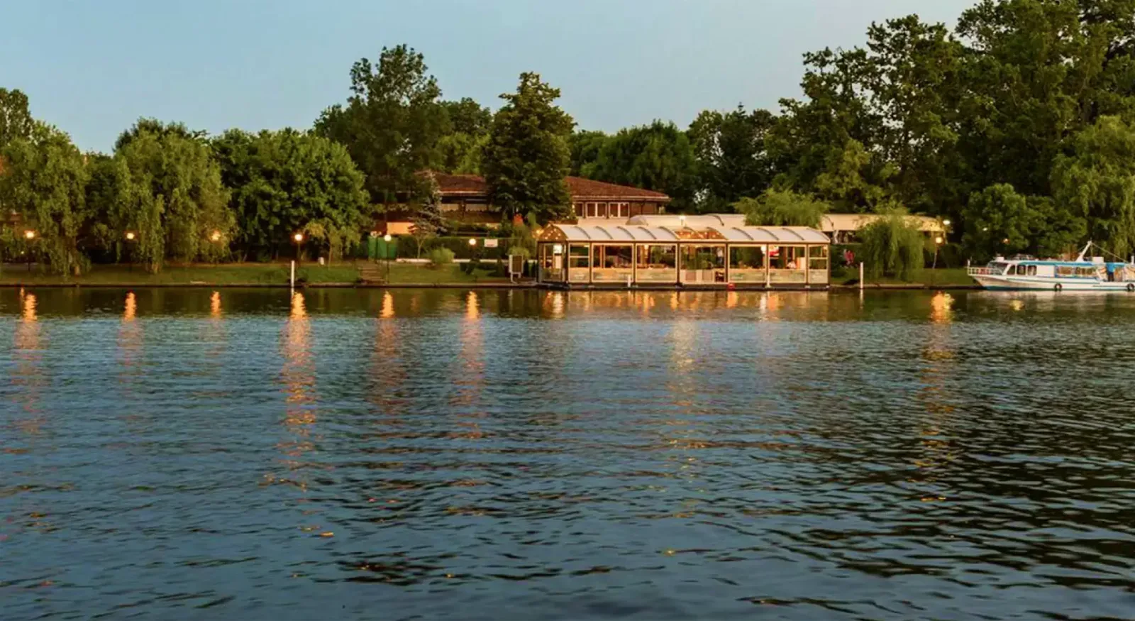 Hotel Herăstrău