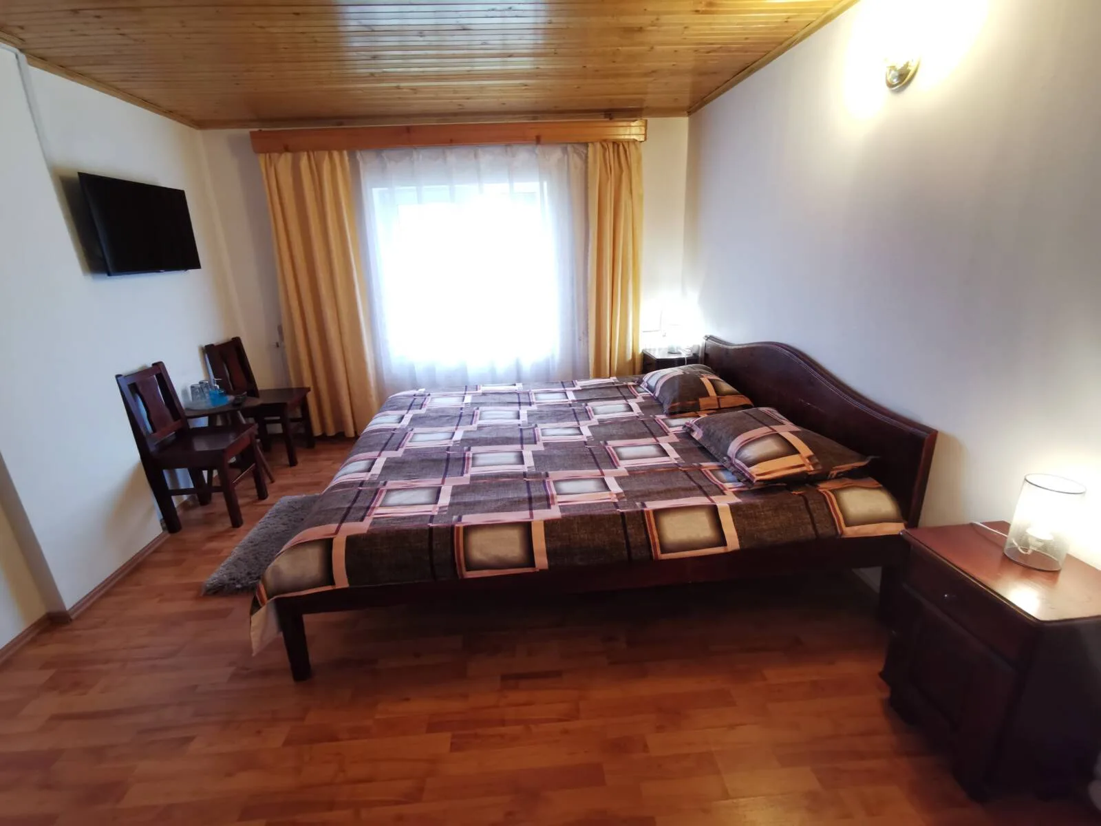 Camera Dublă cu baie proprie — Nona Highland Home, Drumul Carului, Brașov