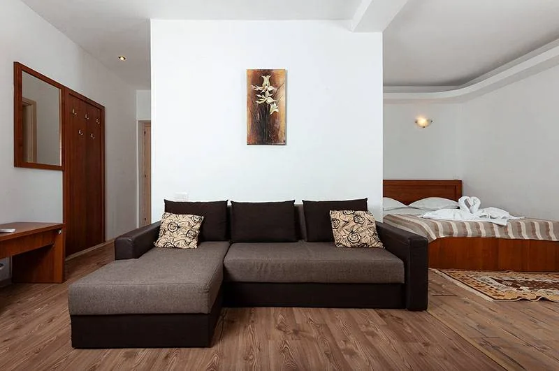 Camera familială cu terasă și vedere la Dunăre — Paradis Hotel - Delta Dunarii, Crișan, Tulcea
