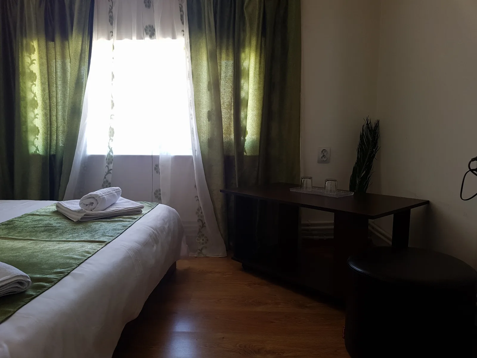 Camera matrimoniala — Casa Regală Ear, Craiova, Dolj