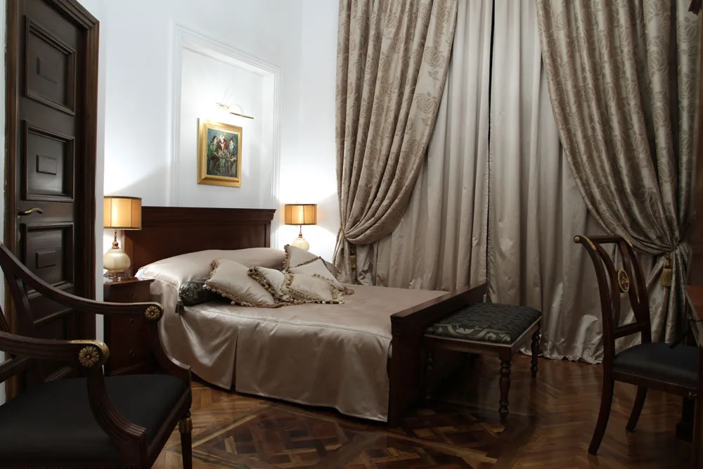 Standard — Scala Boutique, București Sectorul 2, București