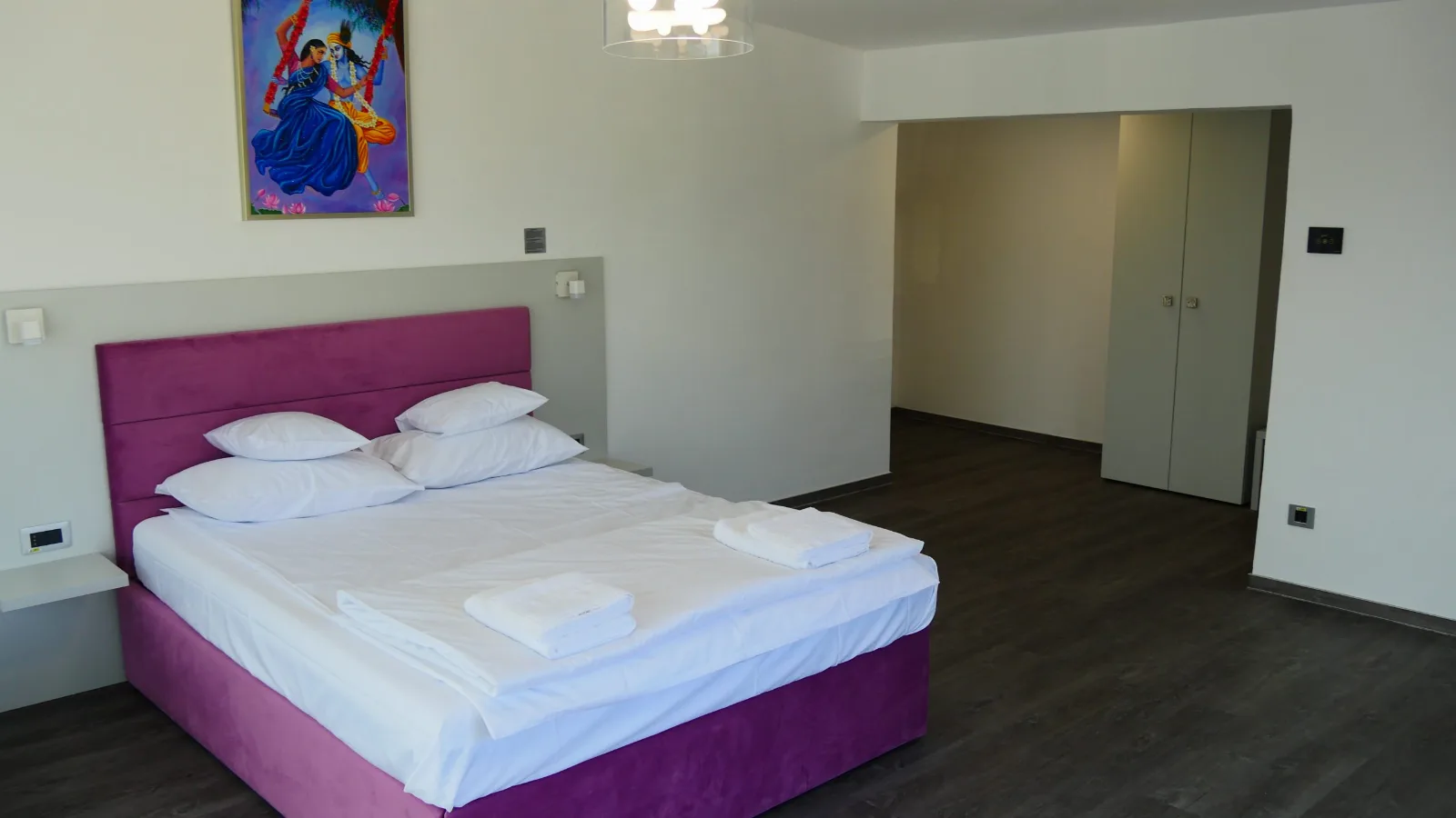 Camera 1 — Jai Giridhari, Avrig, Sibiu