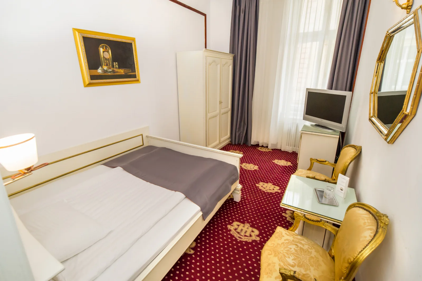 Imparatul Romanilor Hotel