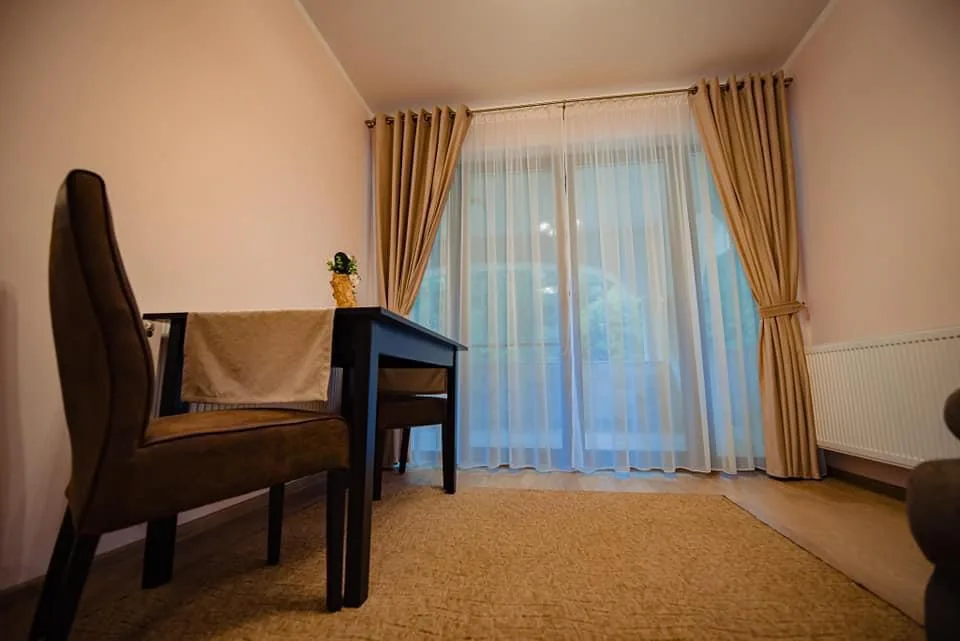 Camera matrimonială cu terasă — Casa Maiereană, Anieș, Bistrița-Năsăud
