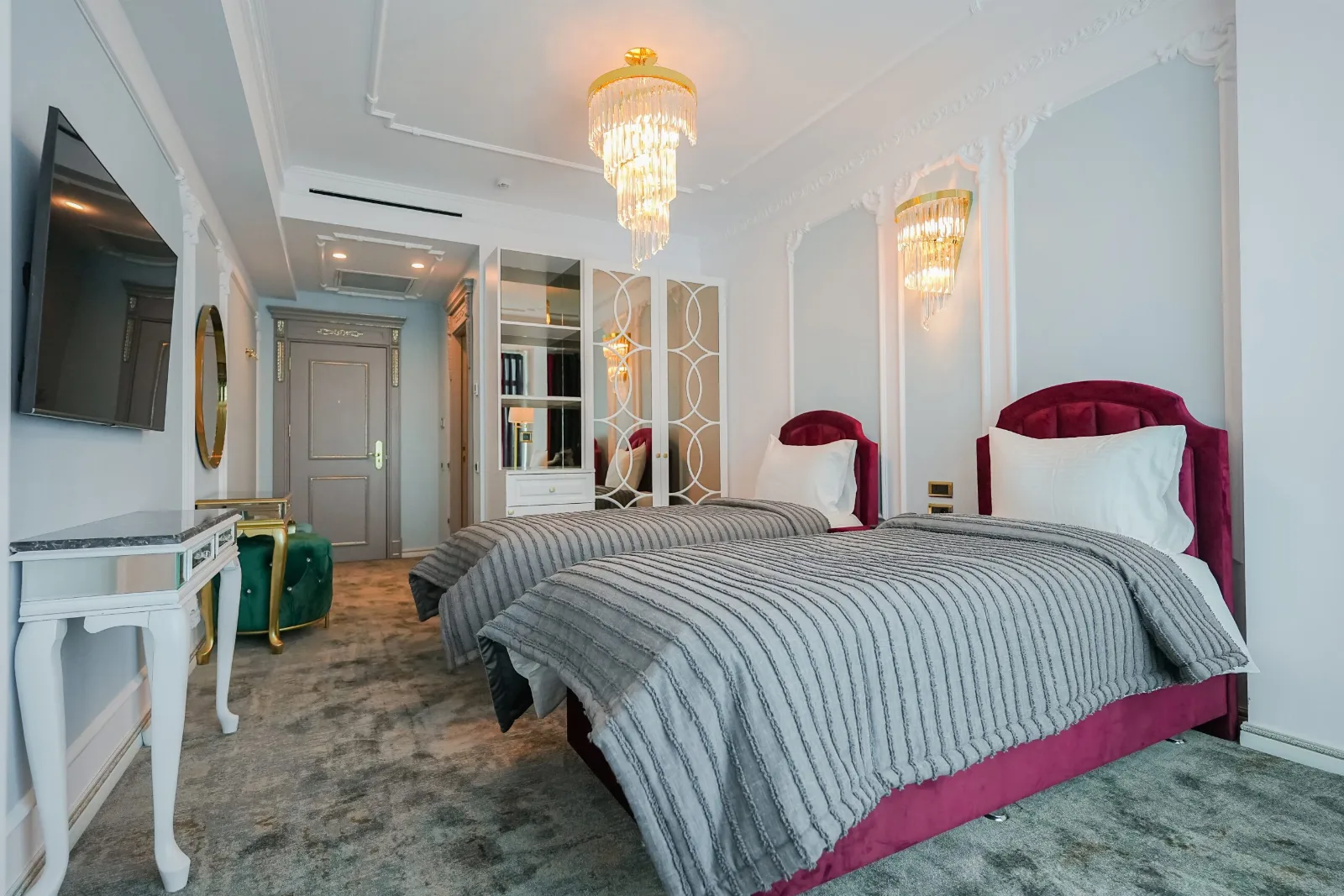 W Regal Boutique Hotel & Spa