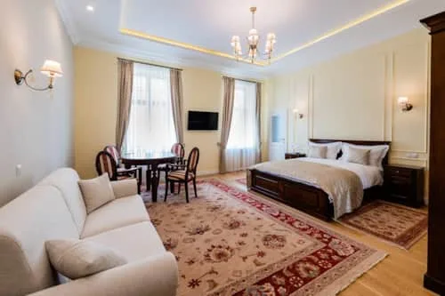 Elegant City-Center Room — Casa Petra, Sibiu, Sibiu
