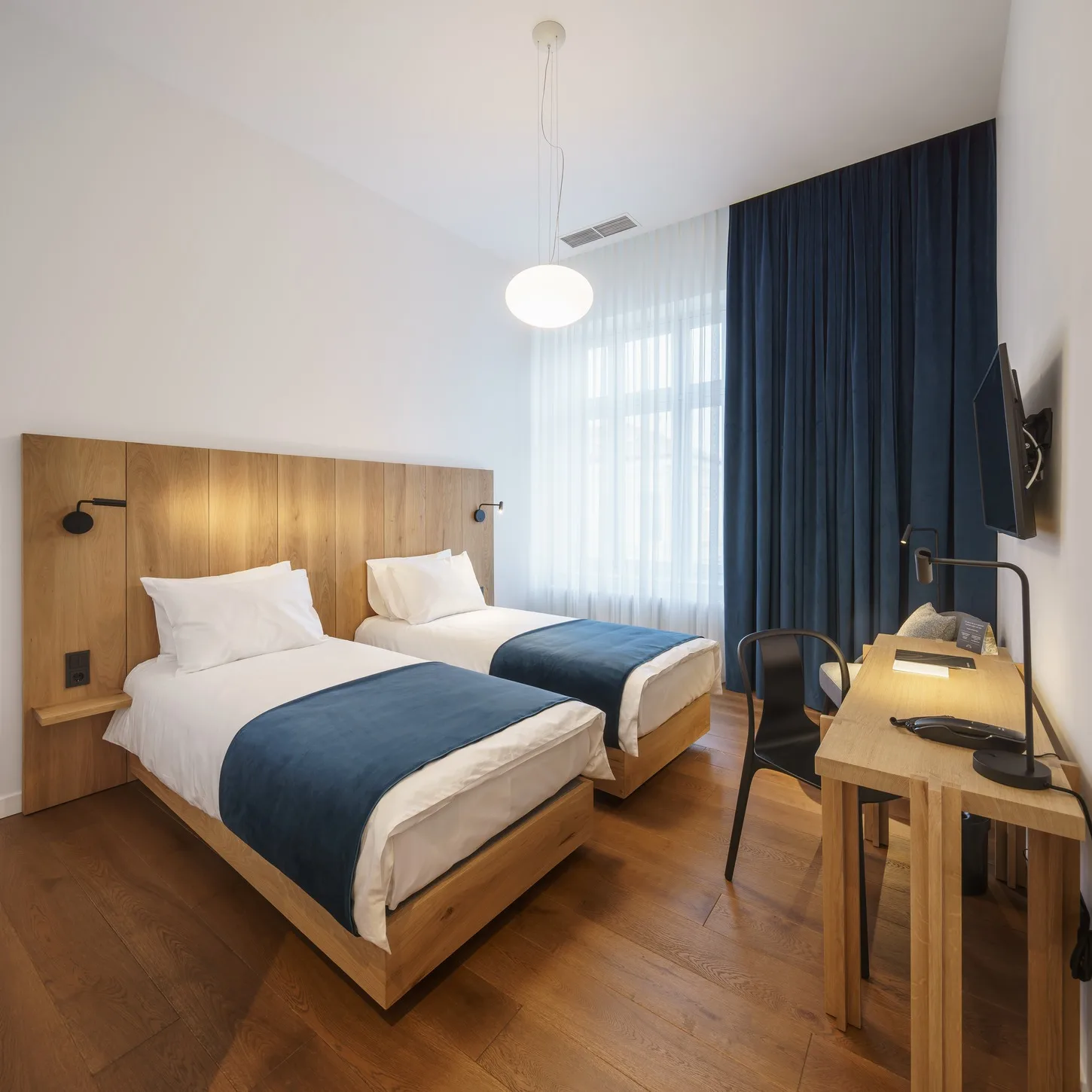 Dubla Deluxe Matrimoniala — Casa Popeea, Brăila, Brăila