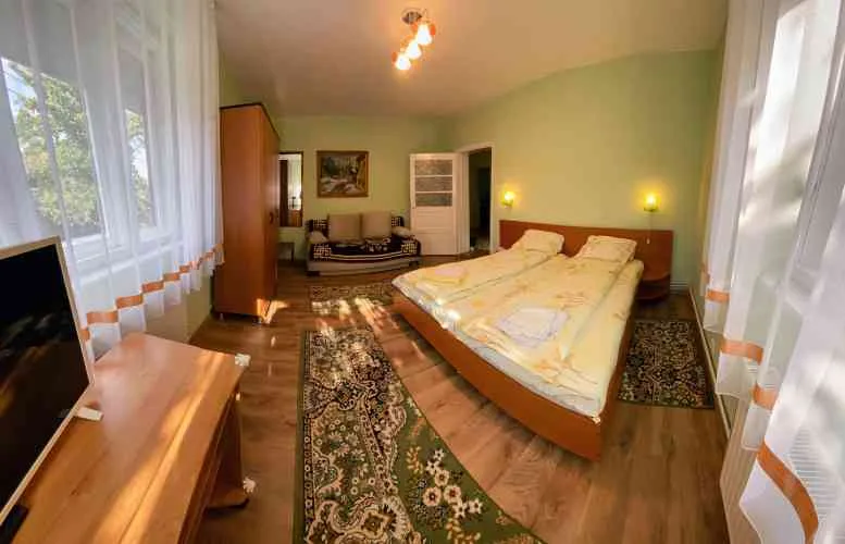 dublă cu baie - 2 pers. — Casa Popa, Poiana Mărului, Brașov
