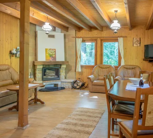 Casa la cheie Várlak — Casa la Cheie Harmonia, Izvoare, Harghita