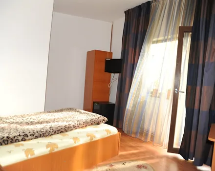 Camera 1 — Caramida Verde, Craiova, Dolj