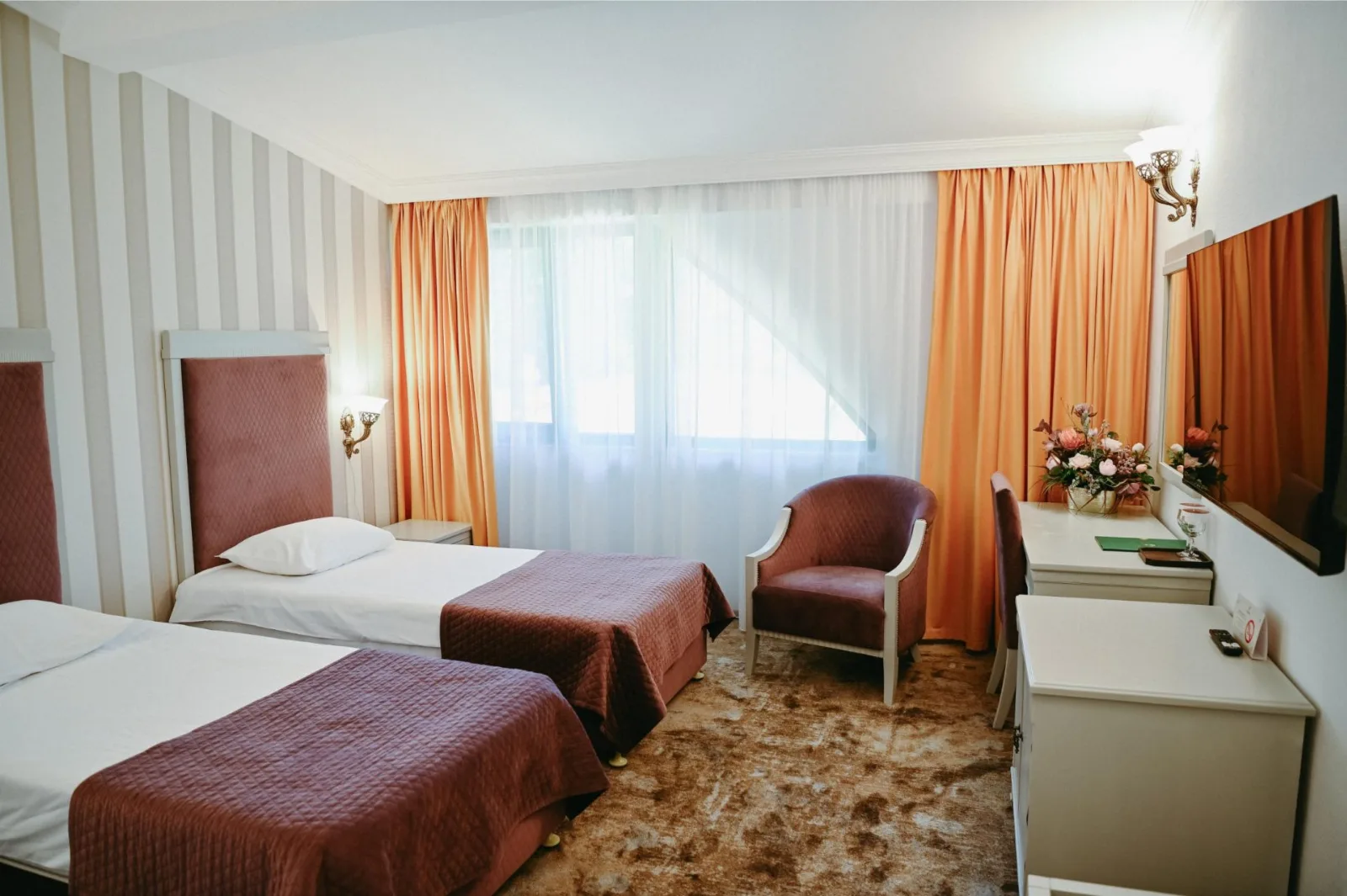 Camera Double Twin Modern — La Castel, Iași, Iași