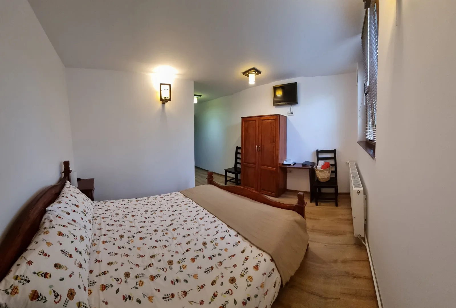 Cameră dublă mică fără balcon — Casa Bunicului, Viștișoara, Brașov