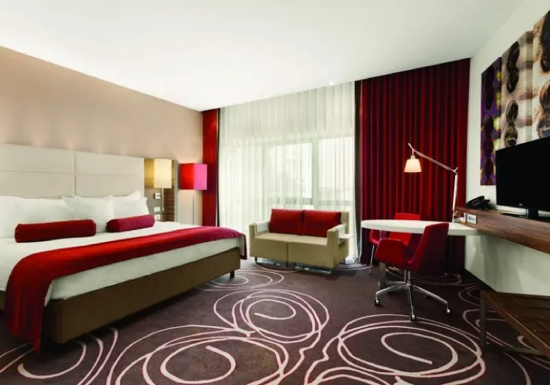 Executive Queen — Ramada Pitesti, Pitești, Argeș