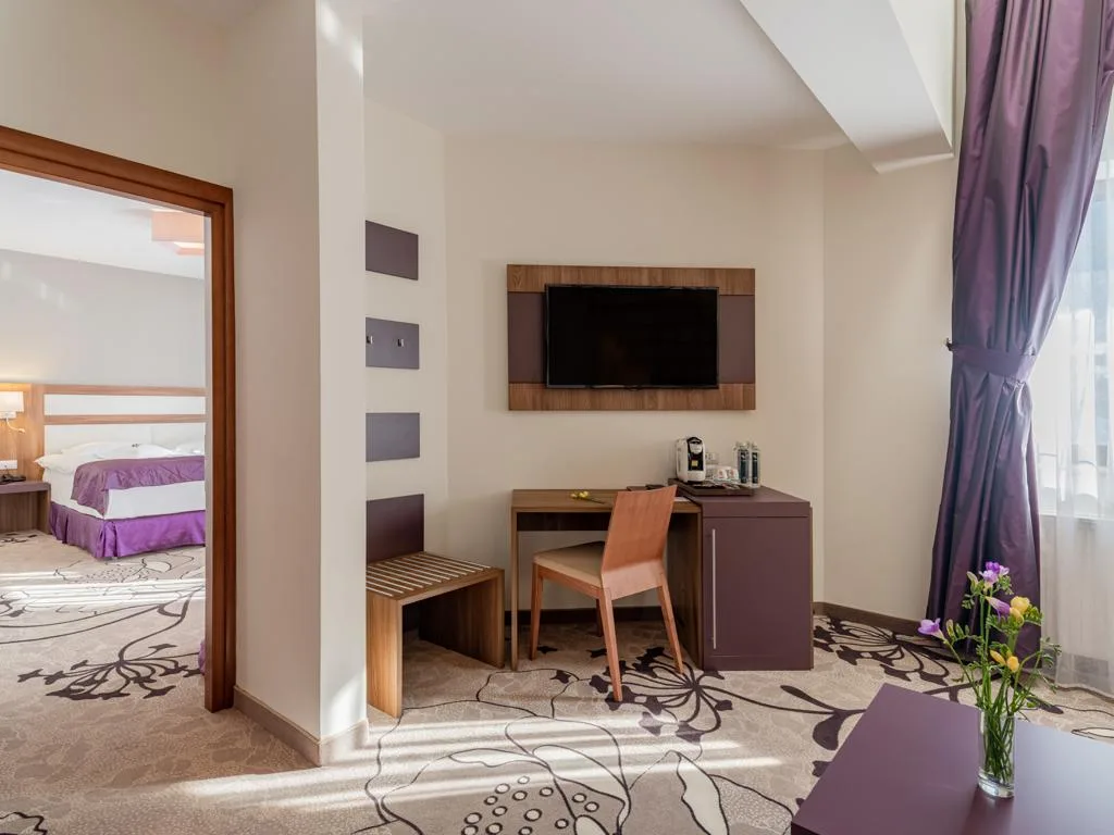 Suita Superioară cu două dormitoare — Hotel New Belvedere, Mangalia, Constanța