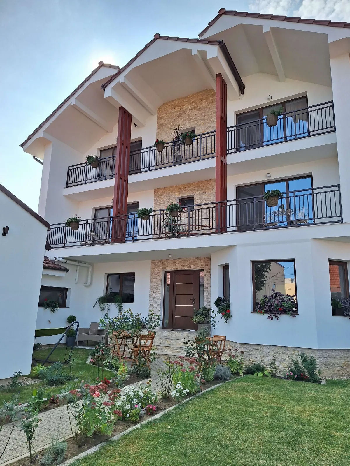 Trend Guest House and Pool
