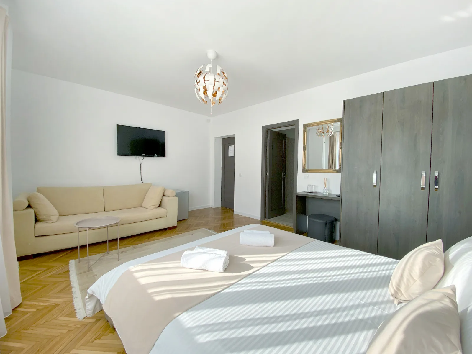 Camera 2 - dubla — Casa Roza, Sighetu Marmației, Maramureș