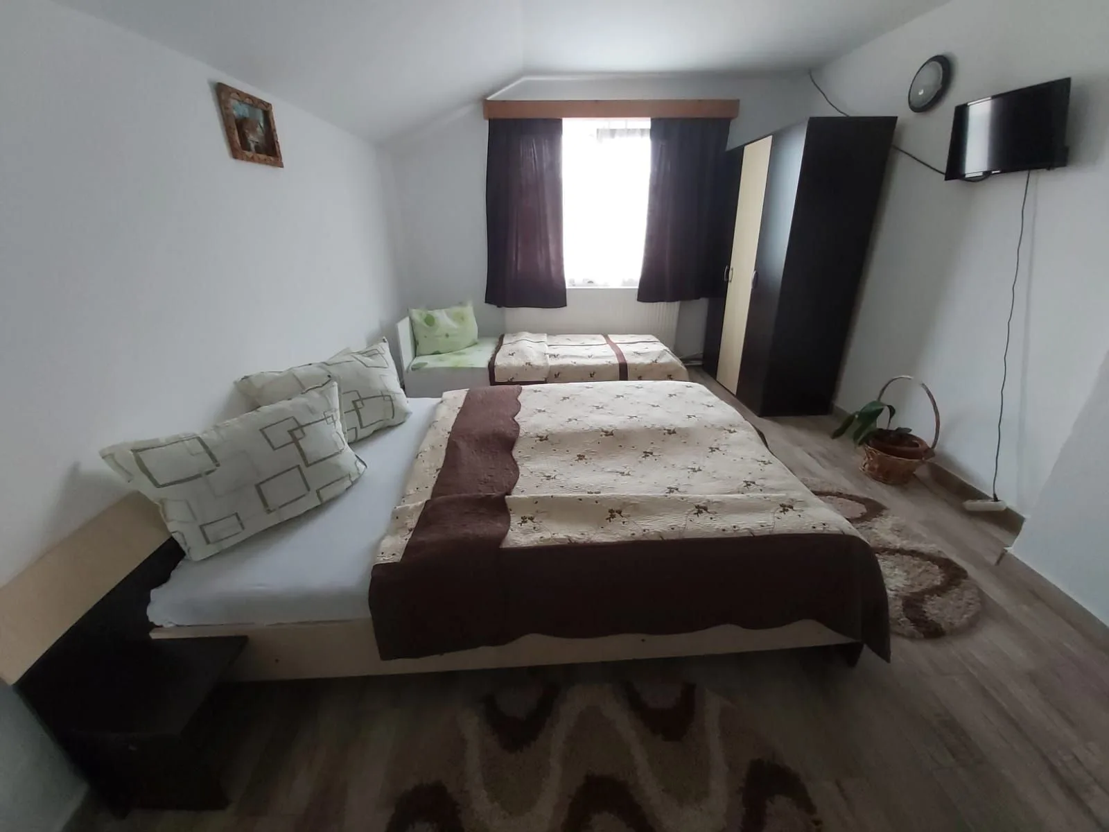 Camera tripla — Casa Miller, Ocna Șugatag, Maramureș