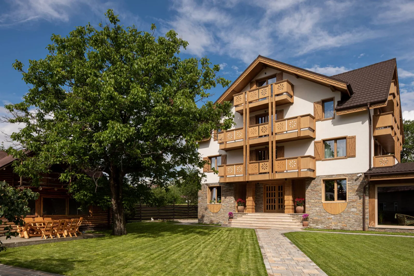 Zara Chalet