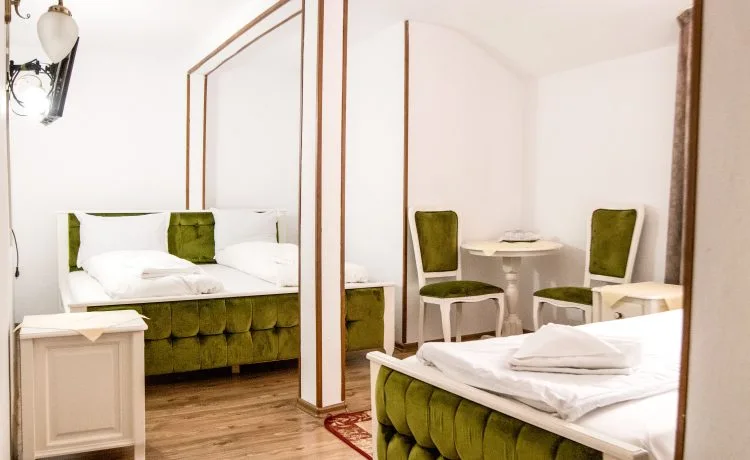 Cameră triplă — Casa Apuseana, Mănăstire, Alba