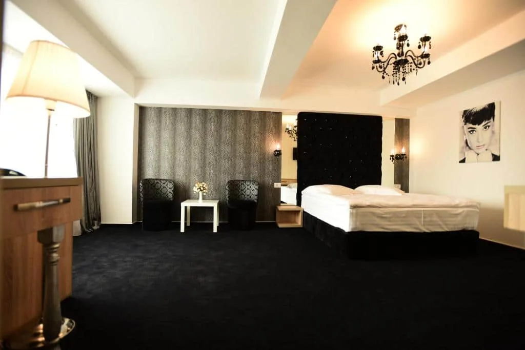 Camere Deluxe — Boutique la Rocca, Craiova, Dolj