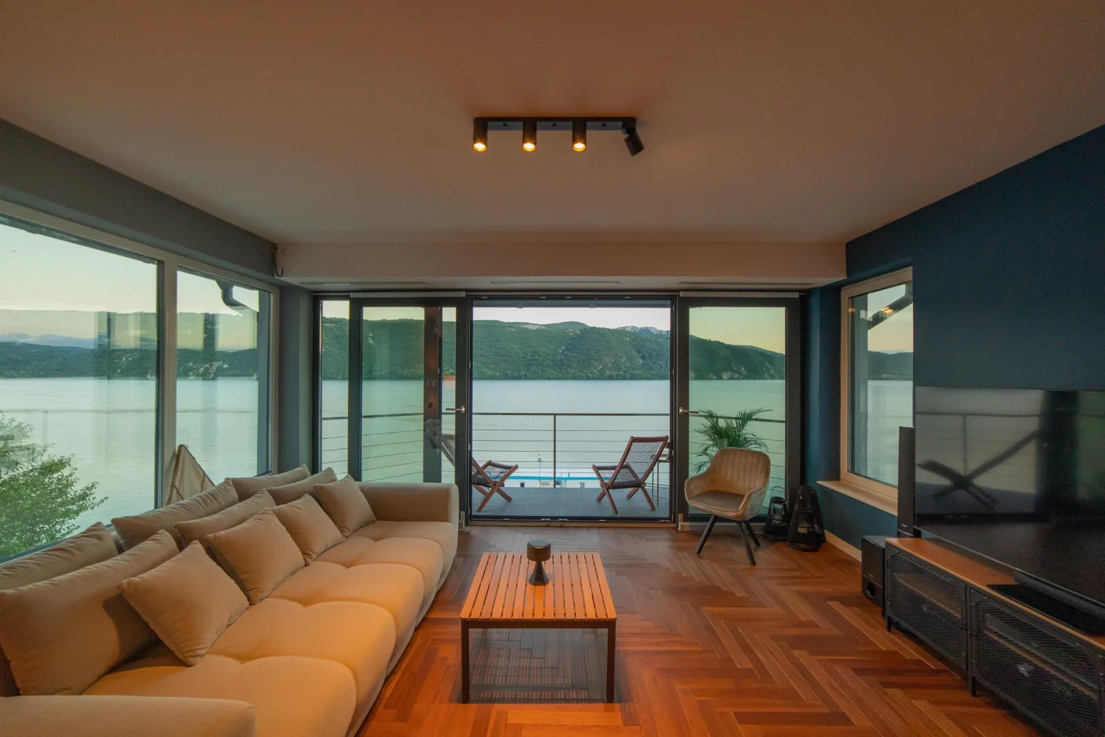 Casa9 - villa & spa - Eselnita