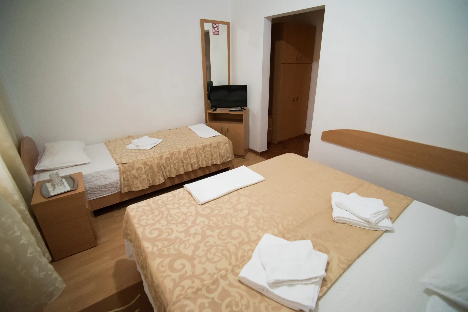 Camera Tripla — Melisa, Tulcea, Tulcea