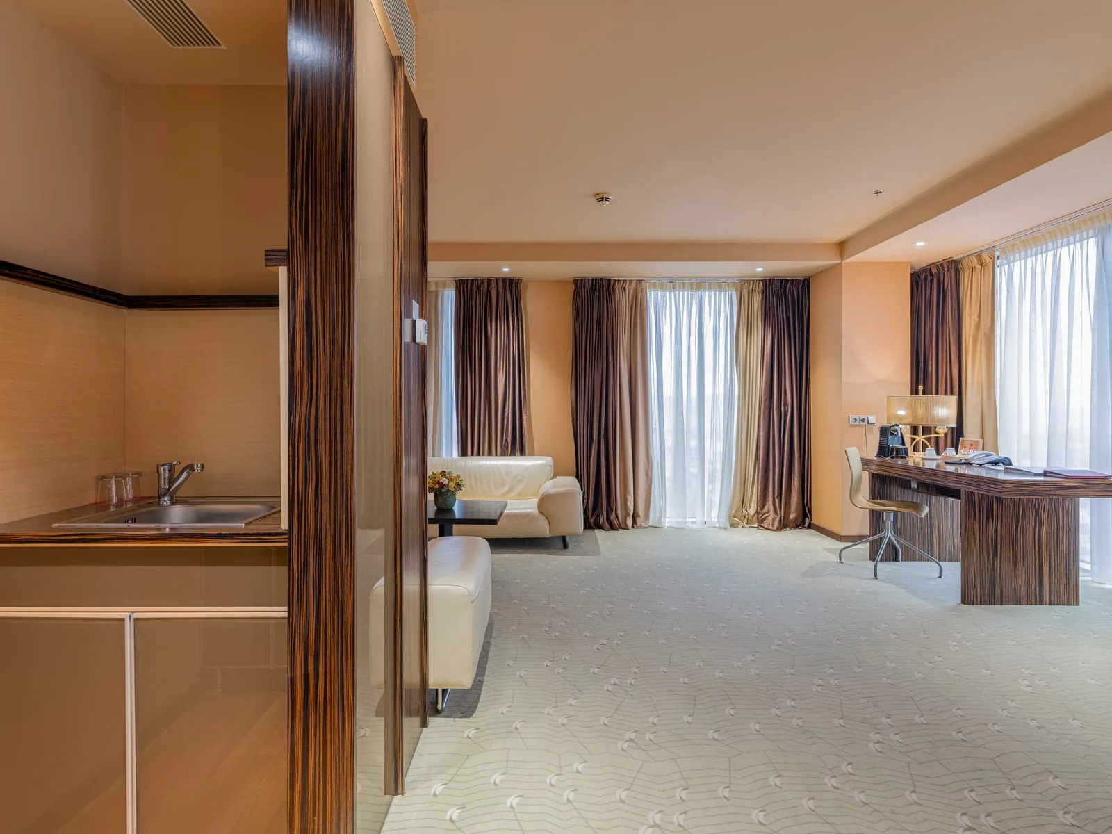 Apartament Prezidențial — Ramada Sibiu, Sibiu, Sibiu