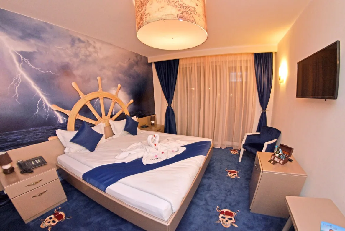 Camere Privilege — Pirates Resort, Mamaia, Constanța