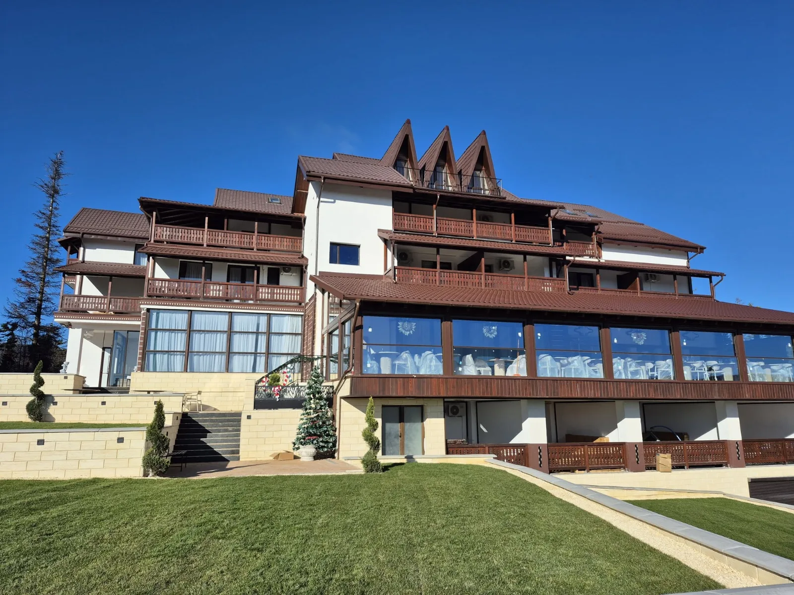 Perla Luxury Resort